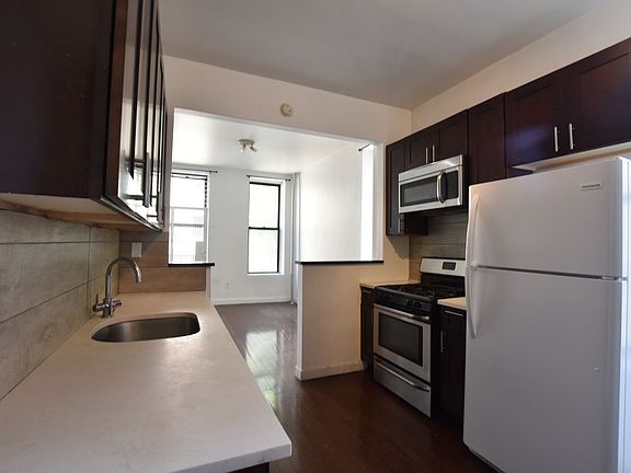 2nd image of 89 E 116th St APT 1