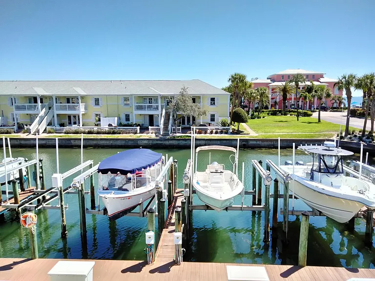 4984 Beach Dr SE #E — Photo 19