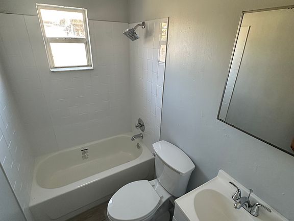 3rd image of 1746 21st Ave S #B