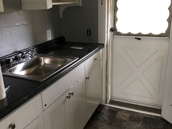 5th image of 2353 Sorentrue Ave