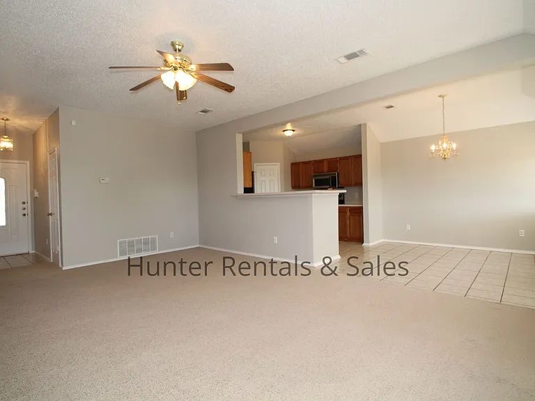 3203 Dorothy Jane Dr — Photo 2