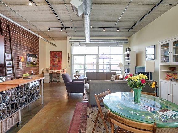5th image of 322 E Liberty St APT 18