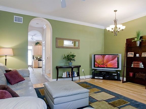 5th image of 1155 Delaney Ave