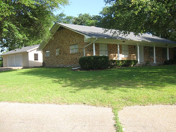 3rd image of 989 Eucalyptus Ave