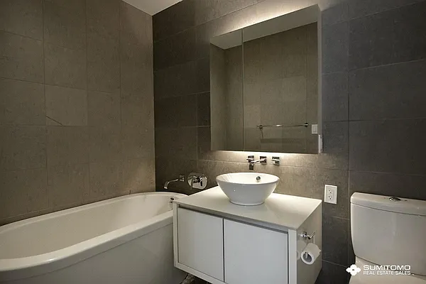 Rented by Sumitomo Real Estate Sales | media 9