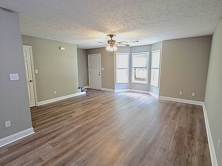 259 Westchester Cir #1 — Photo 2