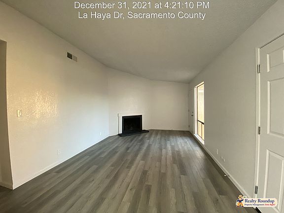 5th image of 8921 La Haya Dr
