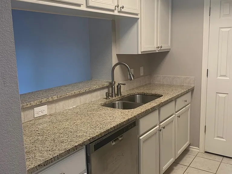 8103 Tuscarora Trl #B — Photo 17