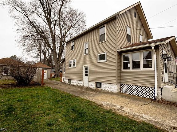2nd image of 443 Beech Ln NW