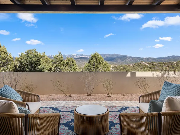 3104 Monte Sereno Dr, Santa Fe, NM 87506