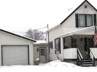 1105 W Brown St, Iron Mountain, MI 49801