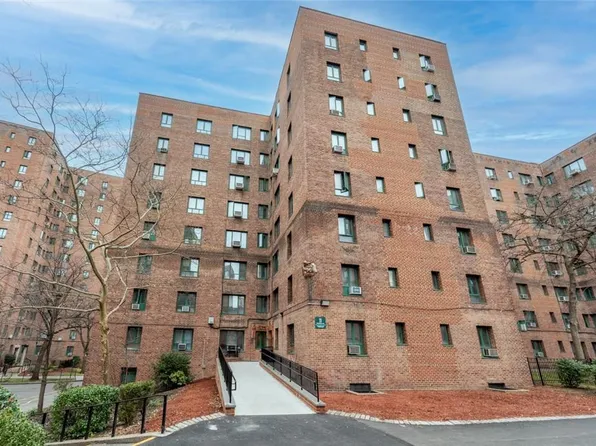 11 Metropolitan Oval #6D, Bronx, NY 10462