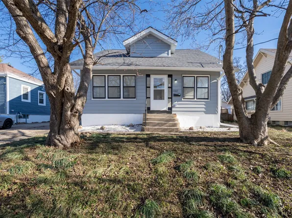 3307 1st St, Des Moines, IA 50313