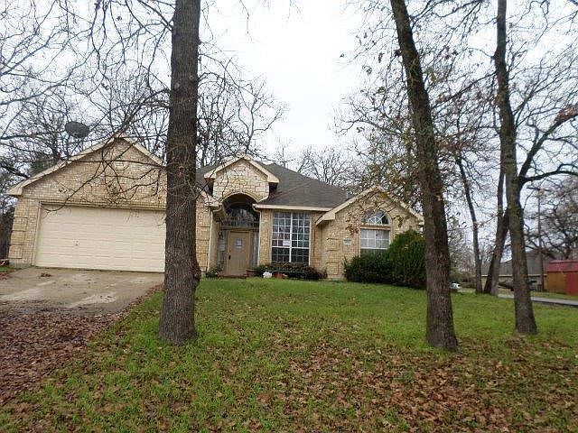 1st image of 905 Shoreline Dr