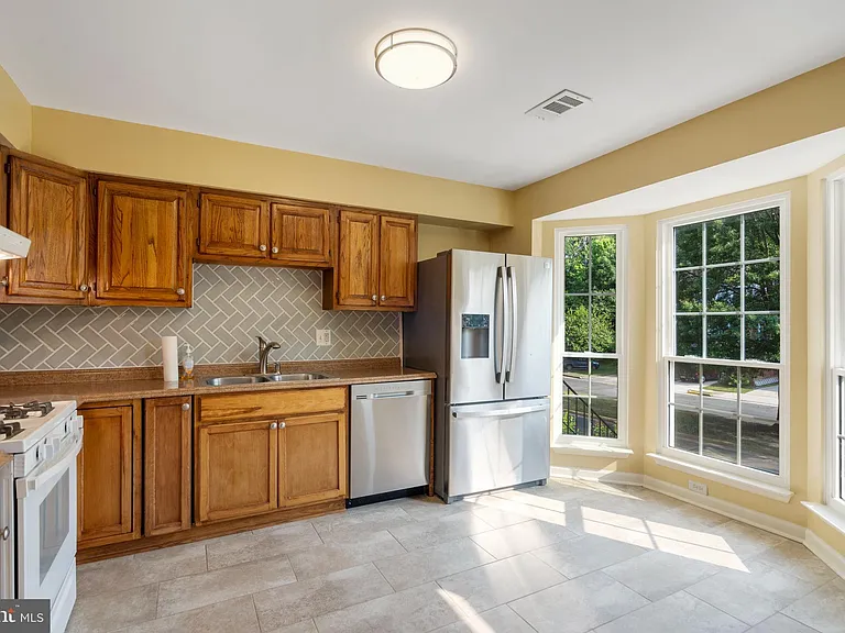 8608 Rocky Gap Ct — Photo 6