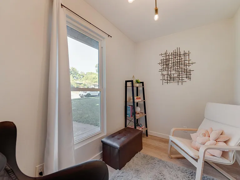 11828 Oberlin Dr — Photo 16