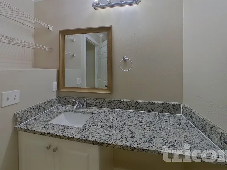312 Colony Ct — Photo 14