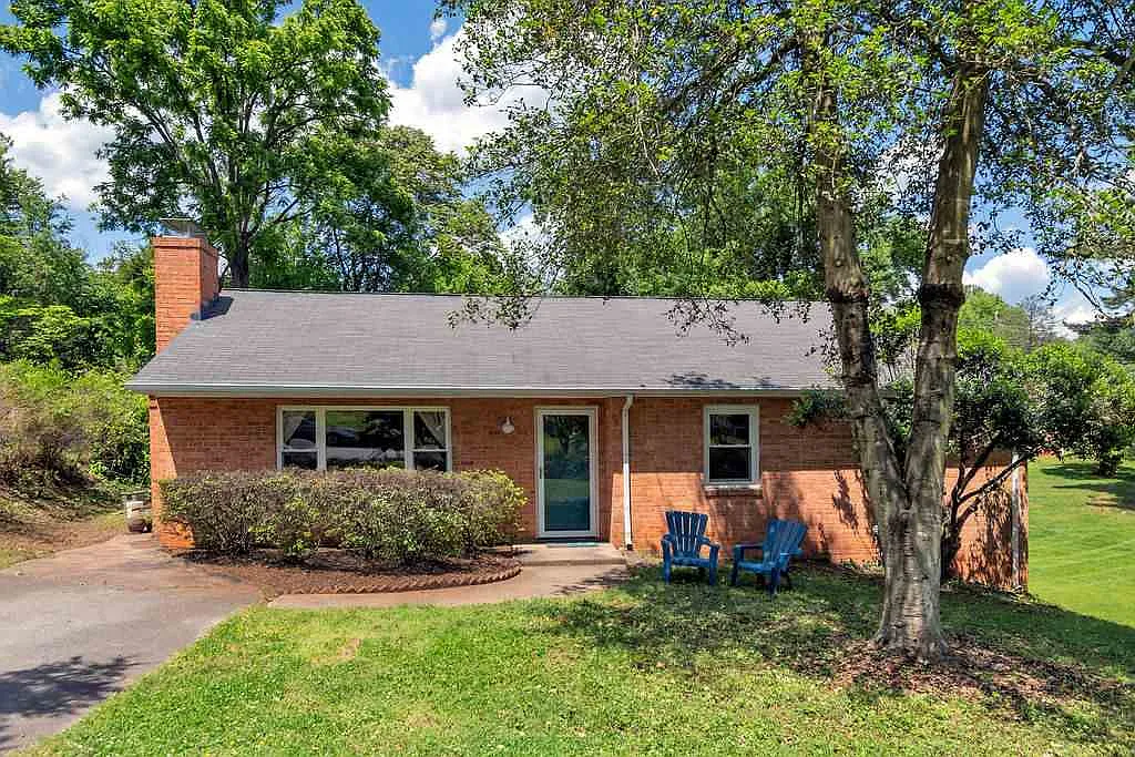 1315 Kenwood Ln photo 1