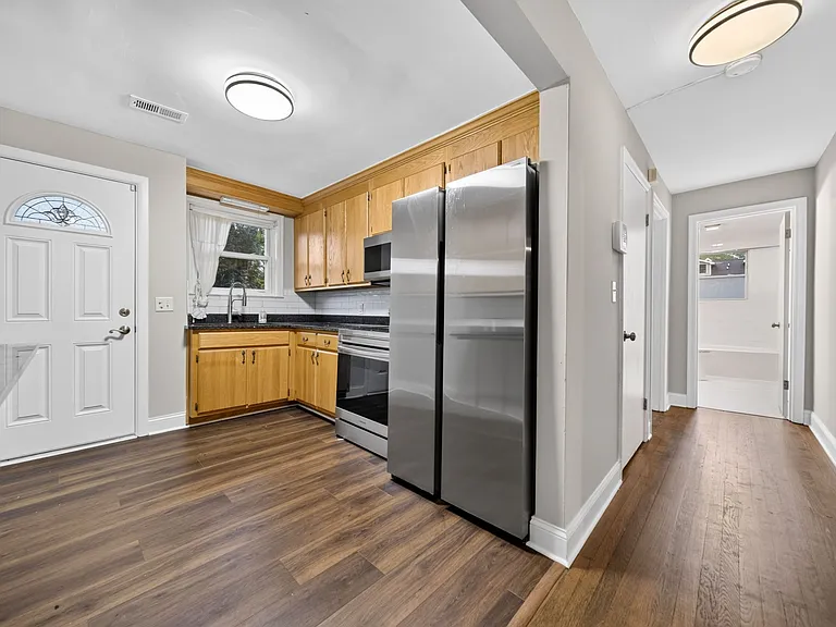 2209 Lindell Ave — Photo 18