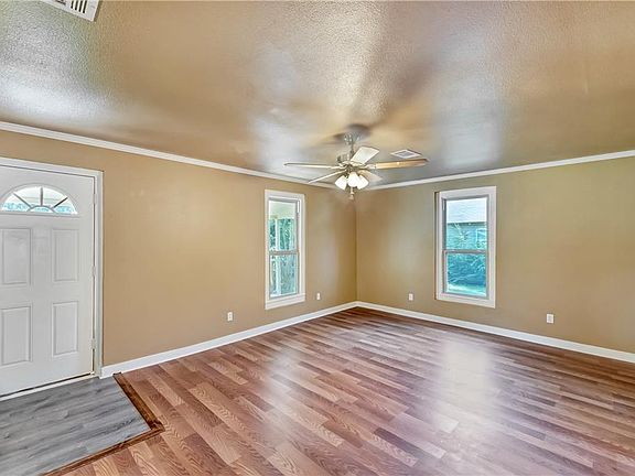 5th image of 1307 N Elm St