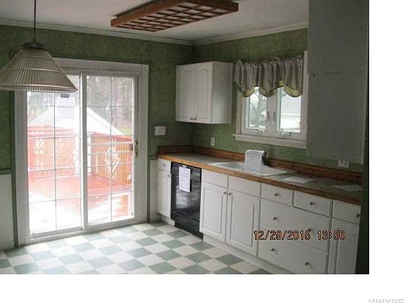 2nd image of 447 Pleasant Ave