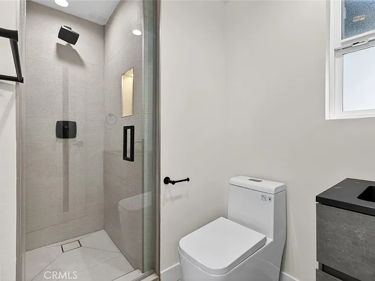 10806 Paso Robles Ave — Photo 25