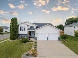 4367 Savannah Dr NW, Rochester, MN 55901