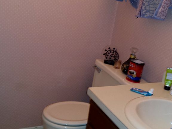 3rd image of 248 Camp St APT U1