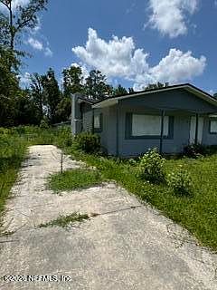 2nd image of 1990 DELRAY Avenue
