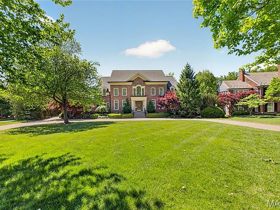 3rd image of 25 Fair Oaks Dr