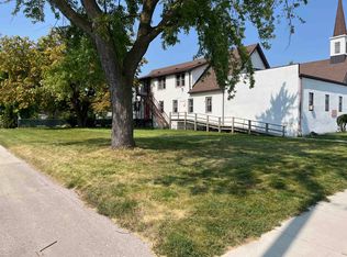 821 N Webster Ave, Green Bay, WI 54302