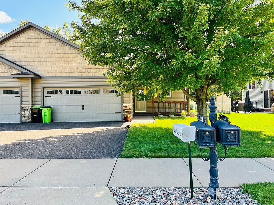 1st image of 2419 Lake Ct #2419
