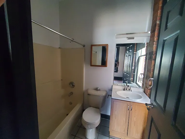 1323 Main St #2 — Photo 8