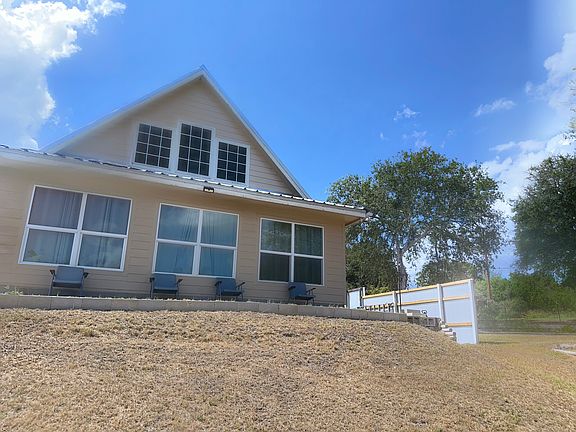2nd image of 101 Knoll Trl
