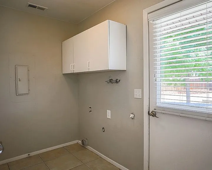 2821 Juniper Cir — Photo 16