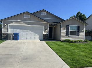 168 NE Lotus Ct, Mountain Home, ID 83647