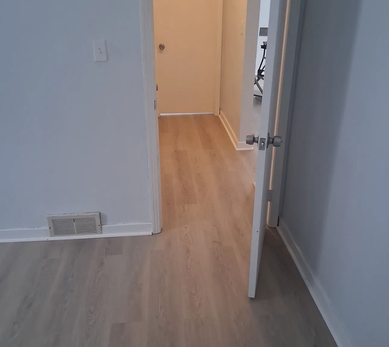 3 bed, 846 sqft, $1,400 — Photo 3