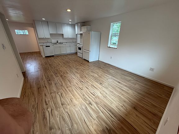 5th image of 16420 6th Ave W #3