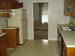 4th image of 1165 Woodbridge Dr