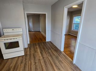 31 Beecher St #3R, Pawtucket, RI 02860