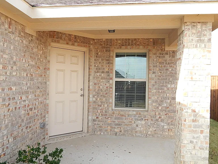 1217 River Oak Ln — Photo 3