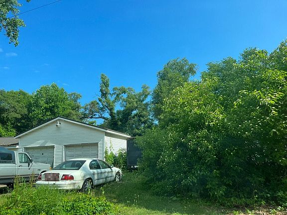 2nd image of 20024 Wooddale Ave