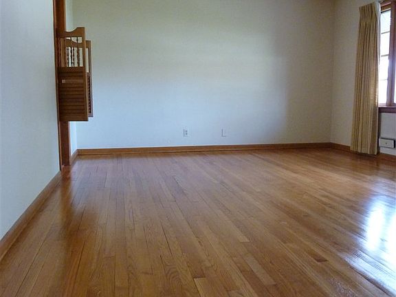 3rd image of 3423 Thelma St