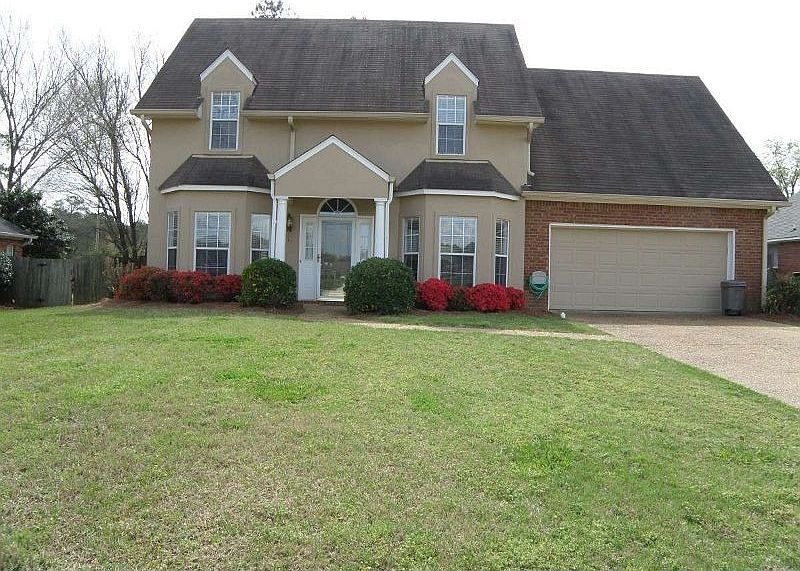 1st image of 131 Stratford Dr