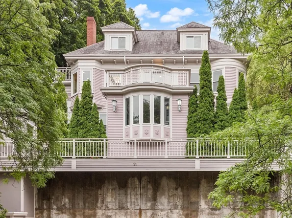 91 University Rd APT 2, Brookline, MA 02445