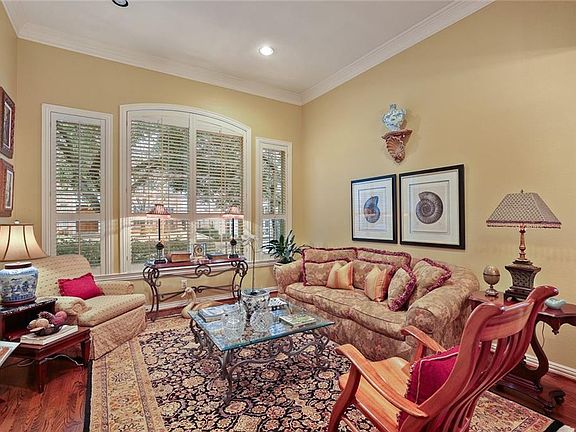 5th image of 9903 Spirehaven Ln