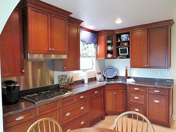 4th image of 4463 N Ardmore Ave