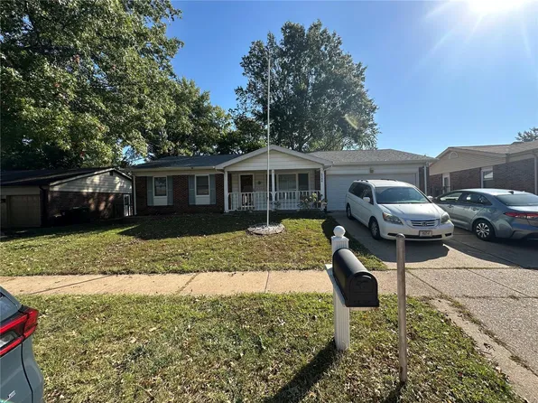 4586 Thicket Dr, Saint Louis, MO 63129