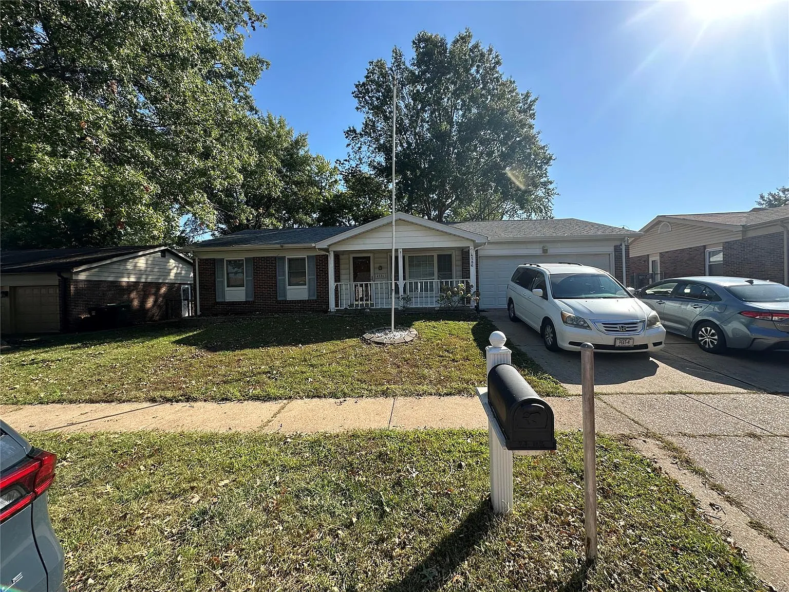 4586 Thicket Dr photo 1