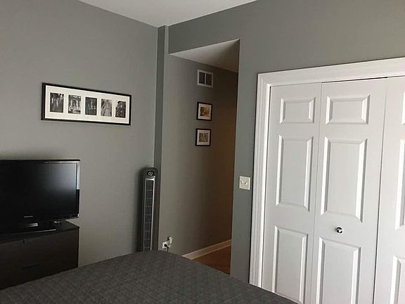 5th image of 3759 N Ashland Ave